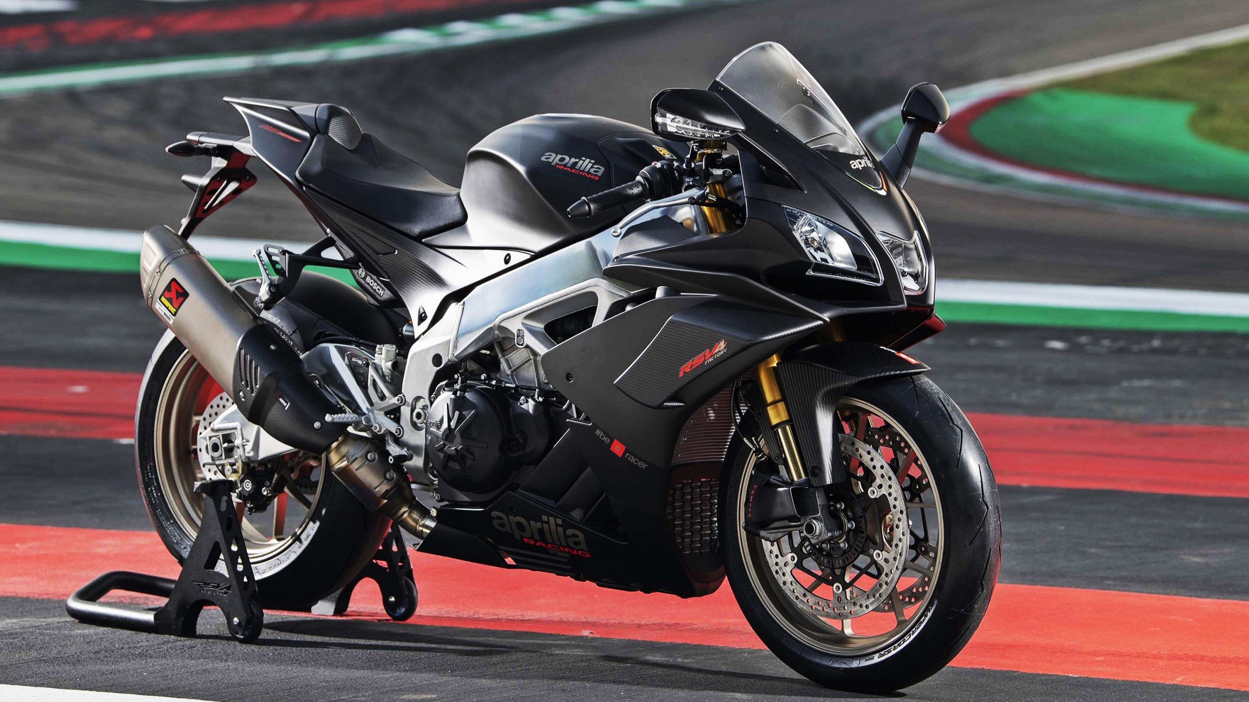 开云-恩佐之夜，一记世界波点燃的绿茵交响诗